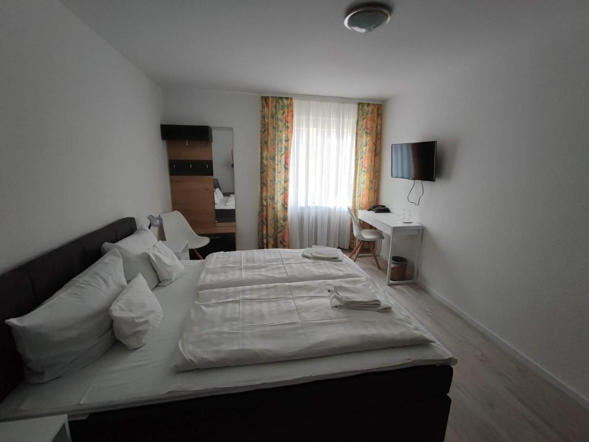 Hotel Schiff Раштатт Экстерьер фото