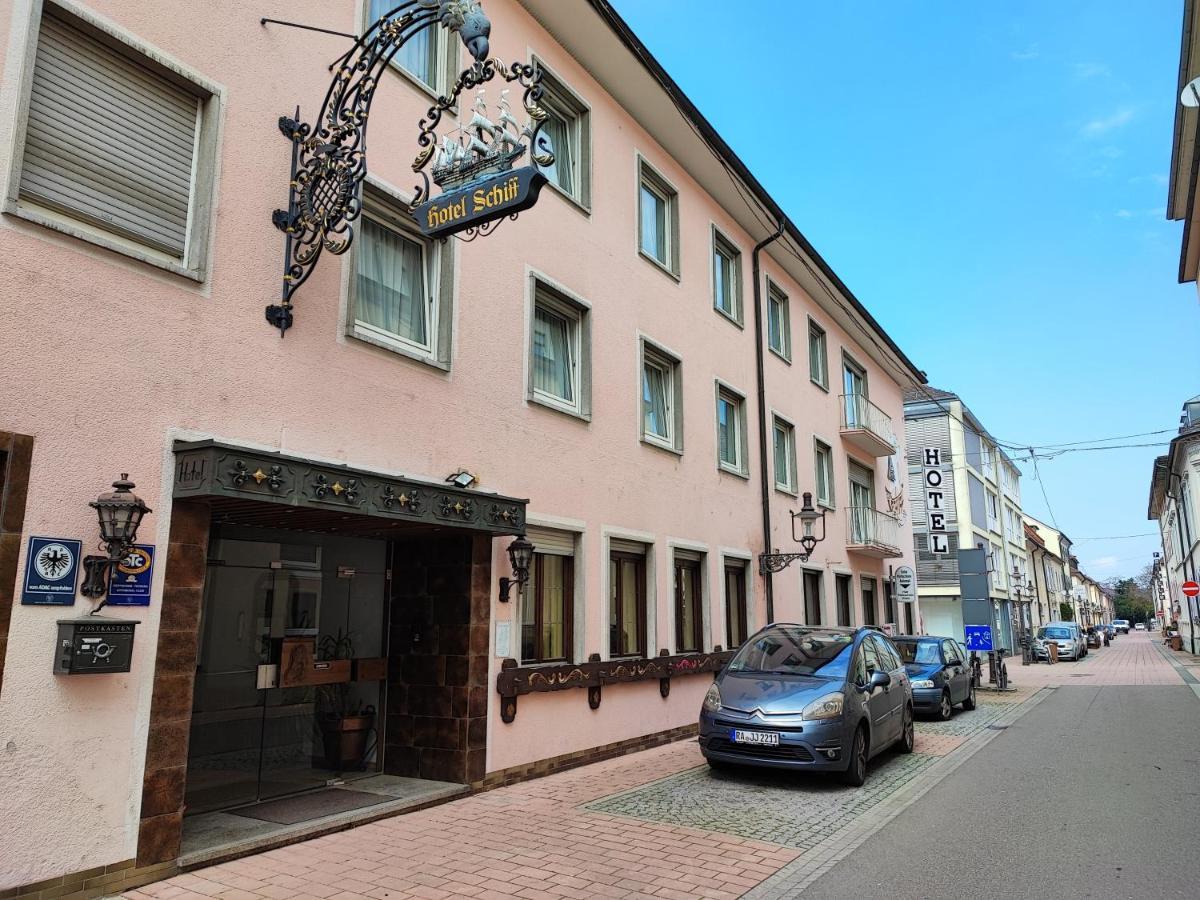 Hotel Schiff Раштатт Экстерьер фото