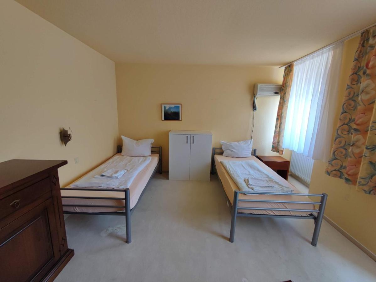 Hotel Schiff Раштатт Экстерьер фото