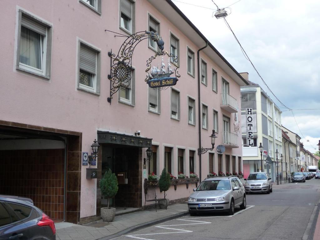 Hotel Schiff Раштатт Экстерьер фото