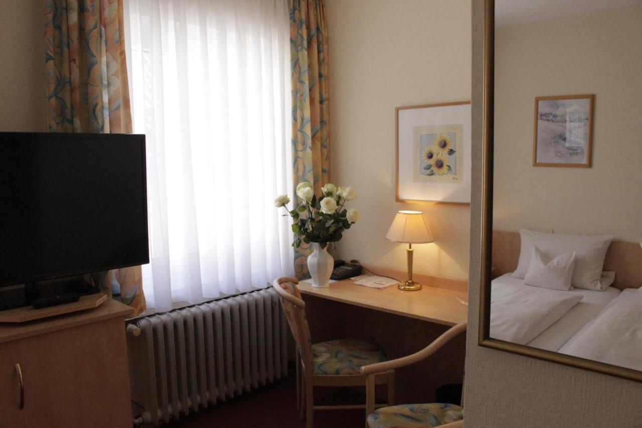 Hotel Schiff Раштатт Экстерьер фото